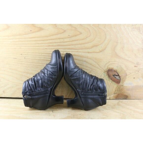 Dansko Boots Womens 7.5 Black Leather Ruched Buffy Ankle Bootie Zip Shoes - Picture 4 of 9